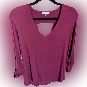 Long sleeve V-neck keyhole back ladies top with sleeve detail